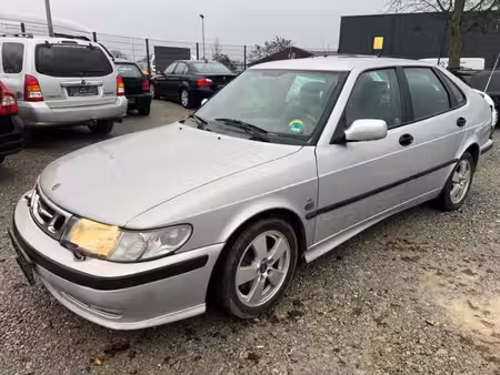 Saab 9-3 2.2 125 SE