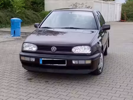 Volkswagen Golf 1.8 90