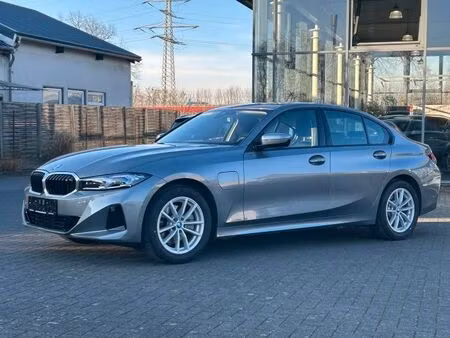 BMW Série 3 330e 2.0 184 xDrive
