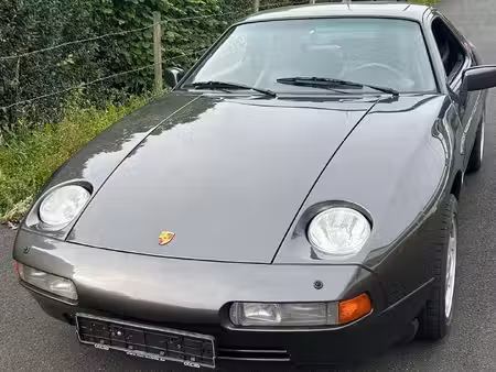 Porsche 928 GT V8 5.0 330