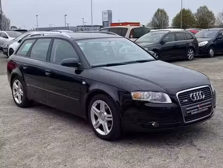 Audi A4 2.0 S line