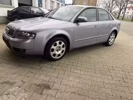 Audi A4 2.0 FSI 150