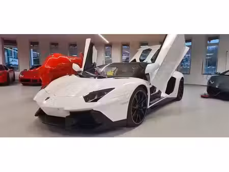Lamborghini Aventador Roadster V12 6.5 700