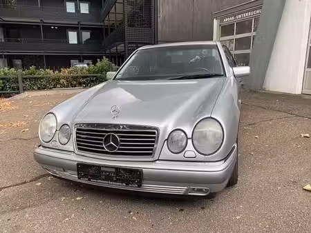 Mercedes-Benz Classe E E 240 V6 2.6 170 Elegance