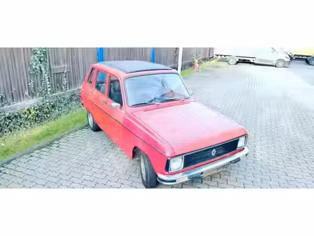 Renault R6 