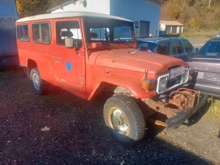 Toyota Land Cruiser 
