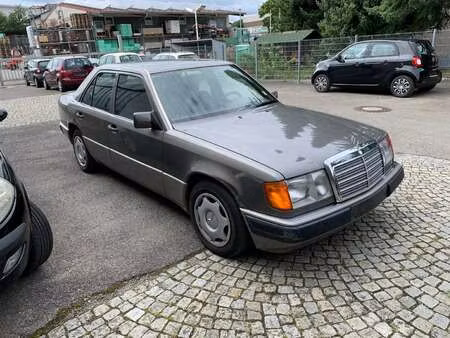 Mercedes-Benz Classe E 300 E V6 3.0
