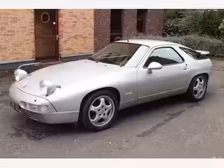 Porsche 928 GT V8 5.0 330