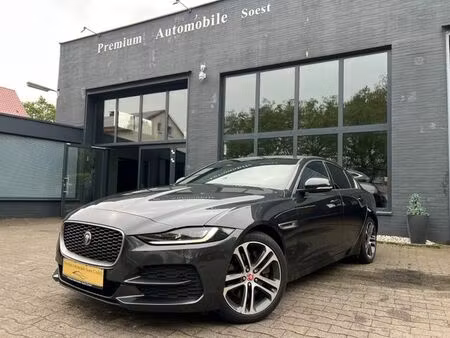 Jaguar XE P250 2.0 250 SE