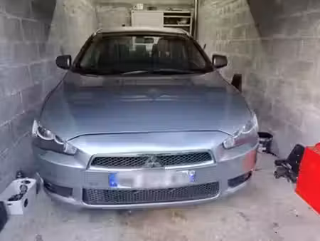 Mitsubishi Lancer 2.0 140 Invite