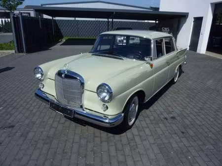 Mercedes-Benz Classe E 190 C