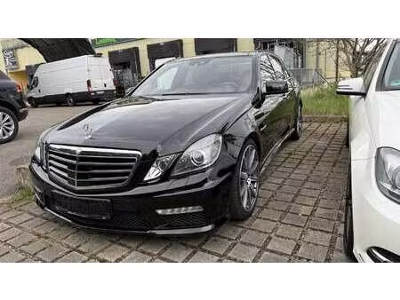 Mercedes-Benz Classe E E 63 AMG V8 5.5 525