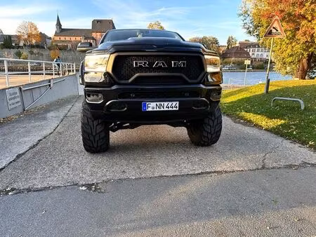 Dodge RAM 1500 V8 5.7