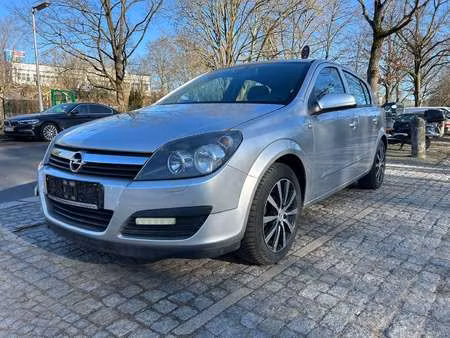 Opel Astra 1.6 105 Edition