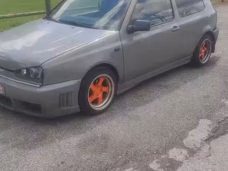 Volkswagen Golf 1.9 TDI 110