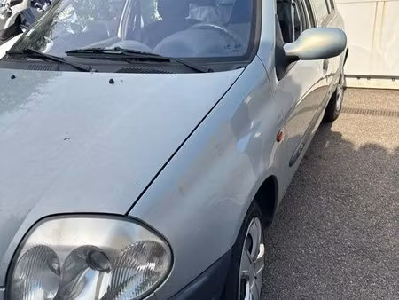 Renault Clio 1.4 98