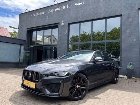 Jaguar XE P250 2.0 250 R Dynamic SE