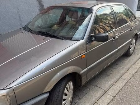 Volkswagen Passat 1.8 90