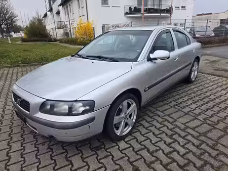 Volvo S60 2.4 200