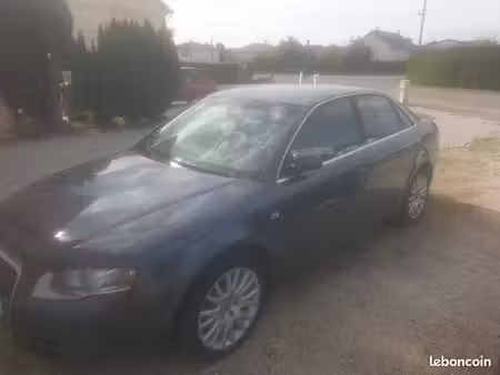 Audi A4 V6 2.5 TDI 155