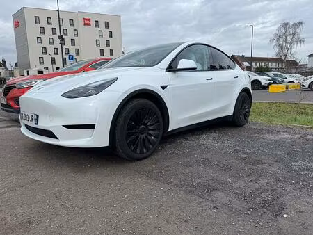 Tesla Model Y Standard 300