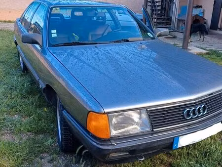 Audi 100 