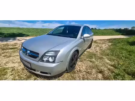 Opel Vectra 2.2 155