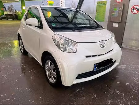 Toyota IQ 