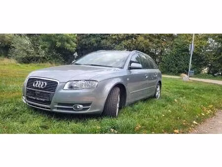 Audi A4 1.6 102