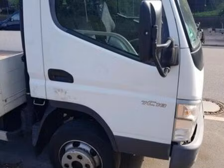 Mitsubishi Canter V6 3.0