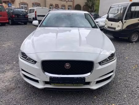 Jaguar XE D180 2.0 180 Prestige