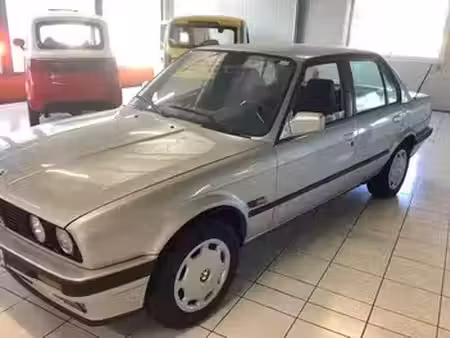 BMW Série 3 318i 1.8