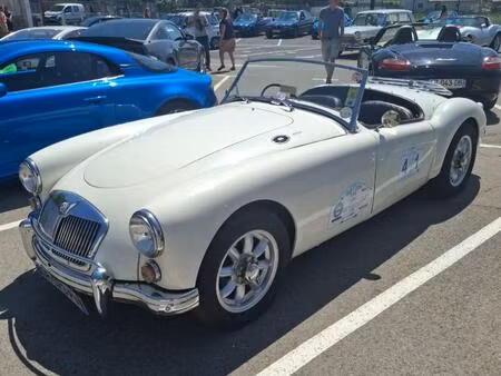MG MGA 
