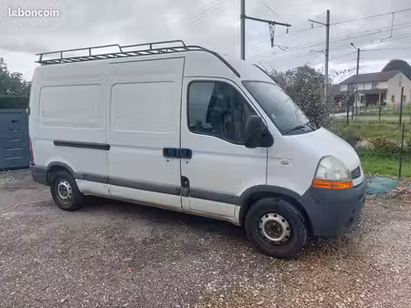 Renault Master 2.5 dCi 100
