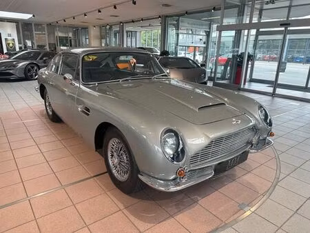 Aston Martin DB6 4.0