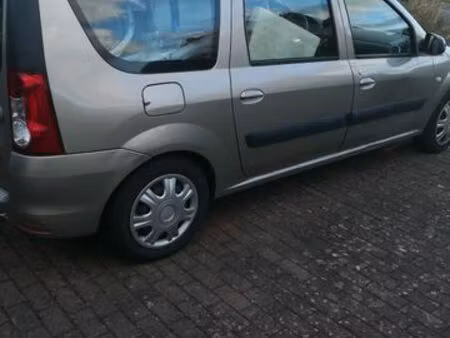Dacia Logan 