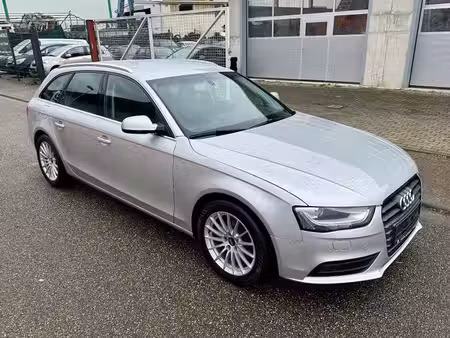Audi A4 2.0 TDI 163 Attraction