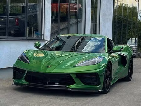 Corvette C8 