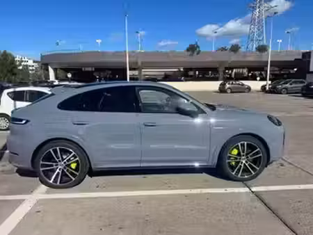 Porsche Cayenne V6 3.0 470 4x4