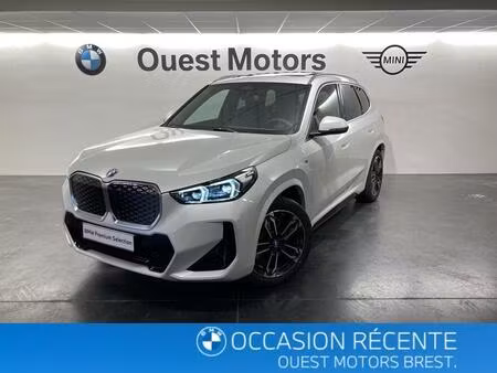 BMW iX1 