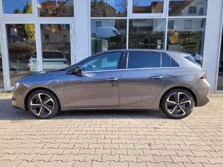 Opel Astra 1.2 131 Elegance