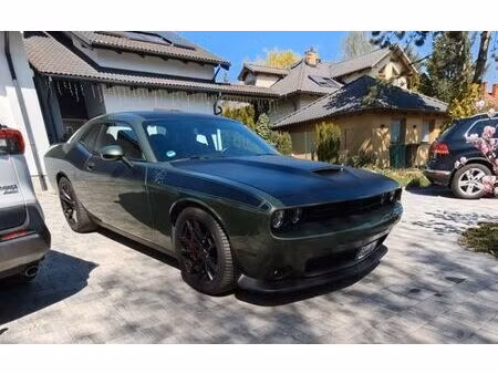 Dodge Challenger SRT V8 6.4