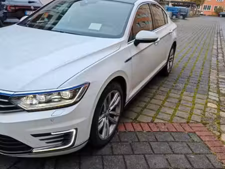 Volkswagen Passat GTE 1.4 TSI 218