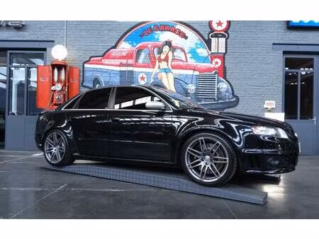 Audi A4 RS4 V8 4.2 quattro
