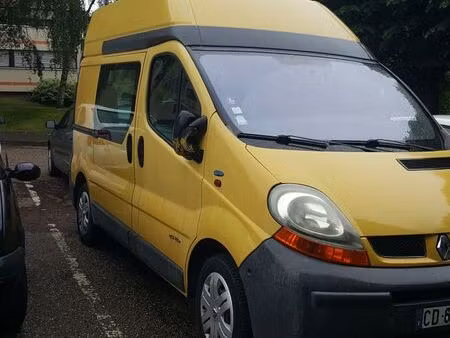 Renault Trafic 2.5 dCi 140
