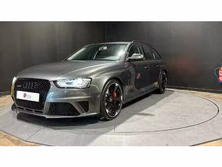Audi A4 RS4 V8 4.2 FSI quattro