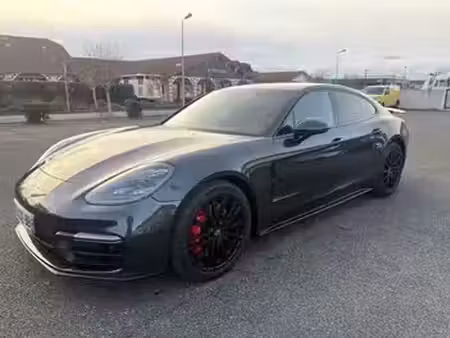 Porsche Panamera GTS V8 4.0 4x4