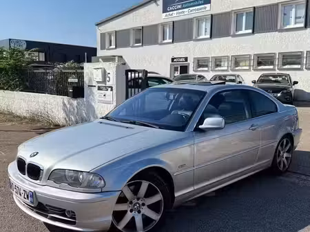BMW Série 3 330i 3.0 231