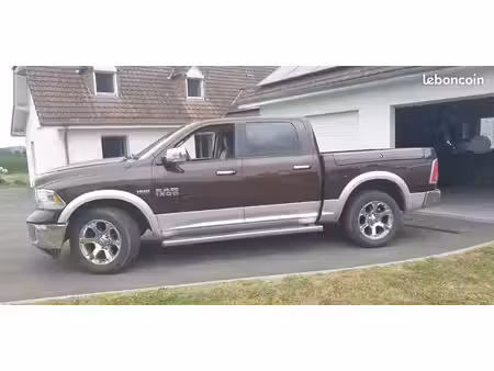 Dodge RAM 1500 V8 5.7
