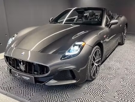 Maserati Grancabrio V8 4.7 557